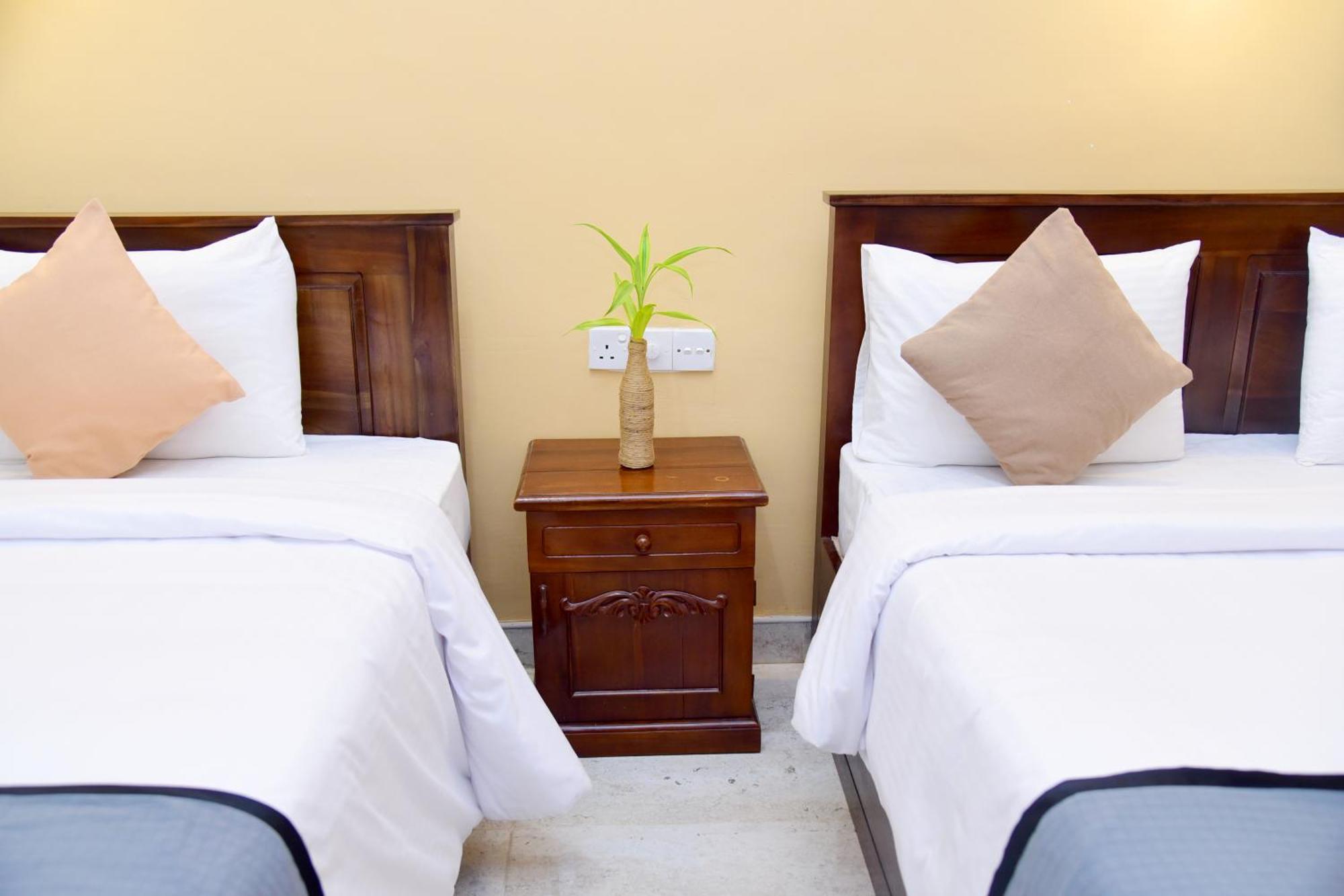 Heavens Gate Ella Hotel Phòng bức ảnh